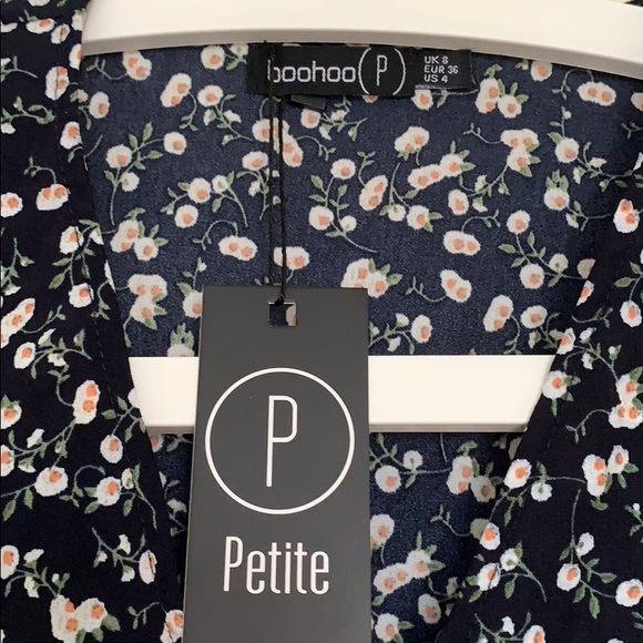 Boohoo Floral Wrap Dress

**Bundle 4 for $15** - Picture 5 of 5